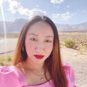 Meet your Posher, Ujina